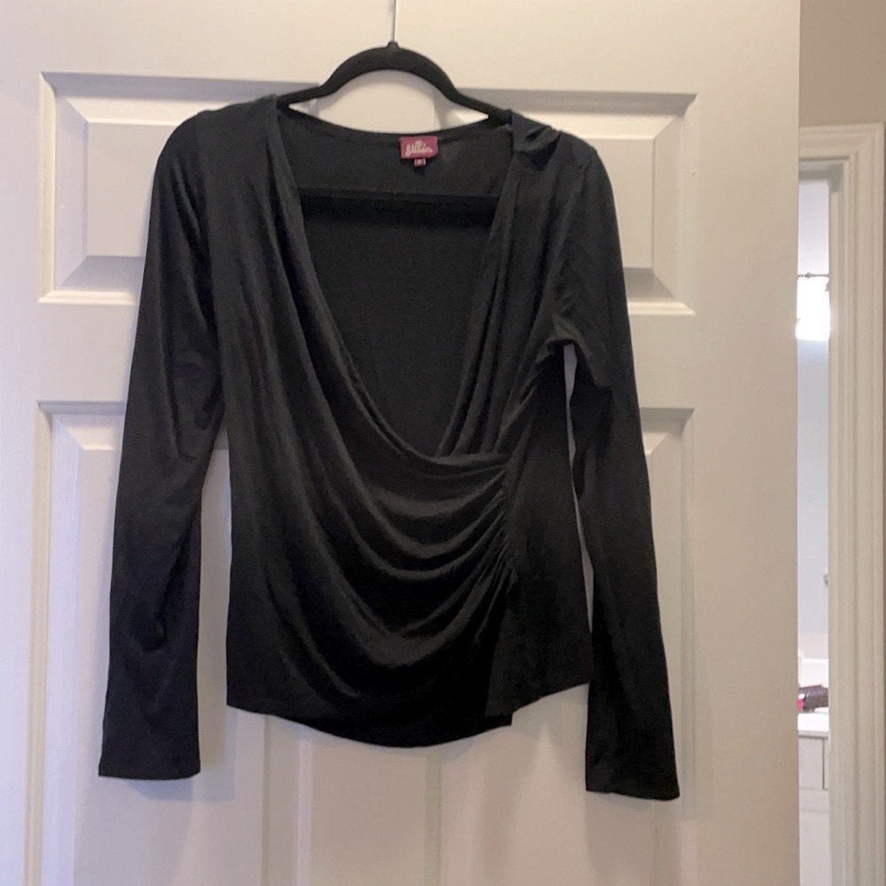 Salaam black top with rouching, size: medium